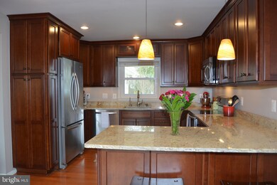 12802 Middleton Ln, Fairfax, VA 22033 - photo 7