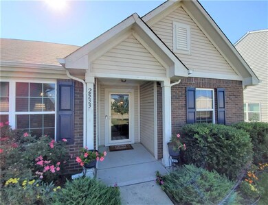 2533 Wildflower Ln, Greenwood, IN 46143 - photo 2