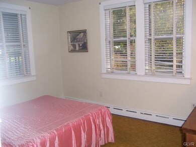 254 W Moorestown Rd, Wind Gap, PA 18091 - photo 5