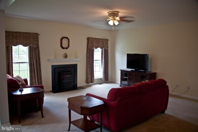 9108 Lindale Ave, Greencastle, PA 17225 - photo 2