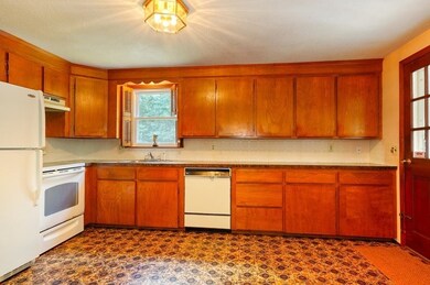 79 Hall St, Dunstable, MA 01827 - photo 6