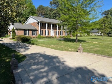 2404 Old Creek Trail SE, Decatur, AL 35603 - photo 4