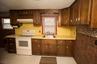 5910 Pennsylvania 191, Cresco, PA 18326 - photo 7