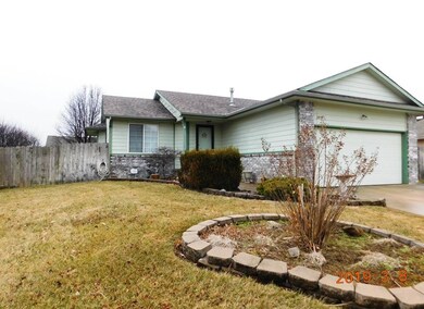 203 E Country Walk Ln, Mulvane, KS 67110 - photo 2