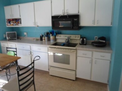 650 Kane St, Dubuque, IA 52001 - photo 2