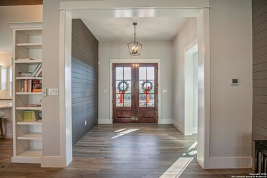 25050 Toutant Beauregard Rd, San Antonio, TX 78255 - photo 4