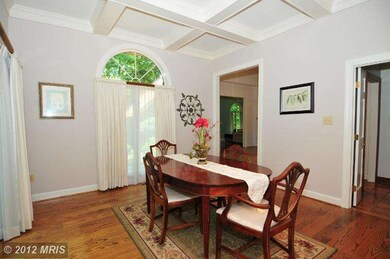 8104 Vista Point Ln, Fairfax Station, VA 22039 - photo 5