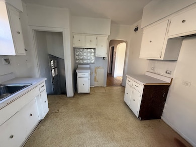 14417 S Atlantic Ave, Riverdale, IL 60827 - photo 3