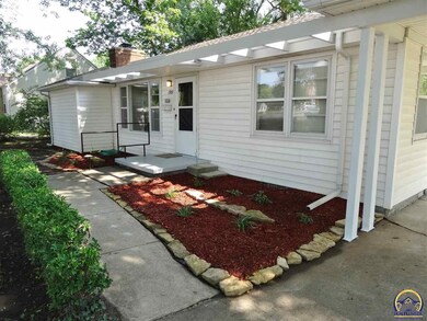 1910 SW Atwood Ave, Topeka, KS 66604 - photo 2