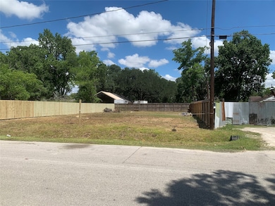 950 Ellington St, Houston, TX 77088 - photo 3