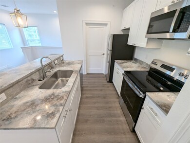 5262 Ella Blvd unit 310b, Houston, TX 77018 - photo 4