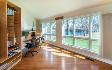 19 Walden Pond Dr, Nashua, NH 03064 - photo 7