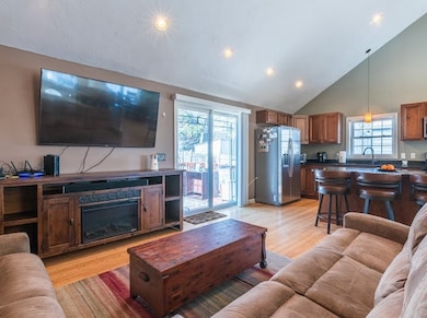 67 Garrison Ave, Worcester, MA 01606 - photo 4