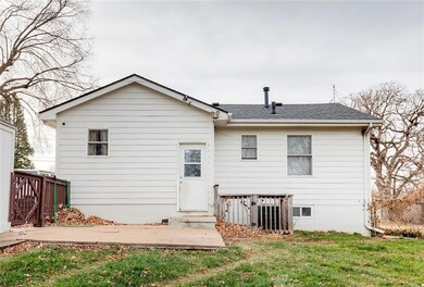 3425 S Union St, Des Moines, IA 50315 - photo 4