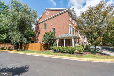 3080 Mckinnon Way, Oakton, VA 22124 - photo 2