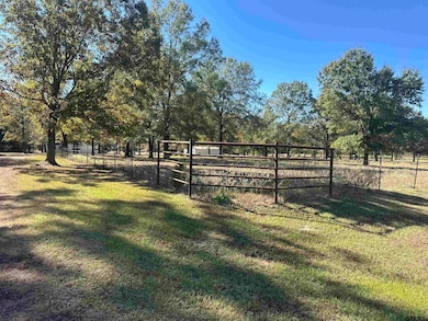 1630 Fm 593, Gilmer, TX 75644 - photo 2