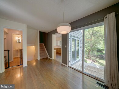 5467 Vantage Point Rd, Columbia, MD 21044 - photo 7