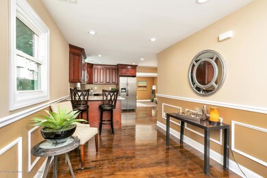 30 Roy Rd Middletown NJ 07748-large-046-