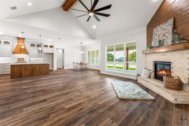 161 Helton Dr, Granbury, TX 76049 - photo 4