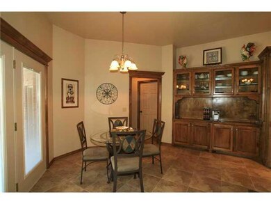 Other. Breakfast Nook, Great Tile and Built-In Chi