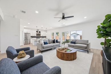 2516 Sunridge Rd, Carrollton, TX 75006 - photo 5