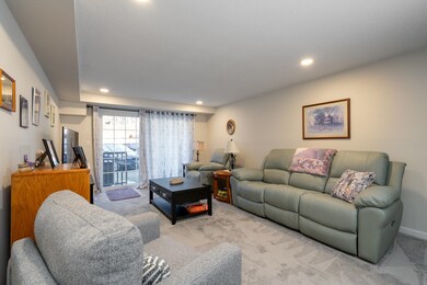 217 Cannongate Rd unit 217, Nashua, NH 03063 - photo 5