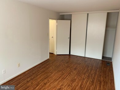 9636 Hagel Cir, Lorton, VA 22079 - photo 4