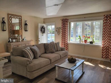 272 Perry St, Elkins Park, PA 19027 - photo 4