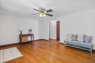 5990 Chesterton Square E_MLS_06