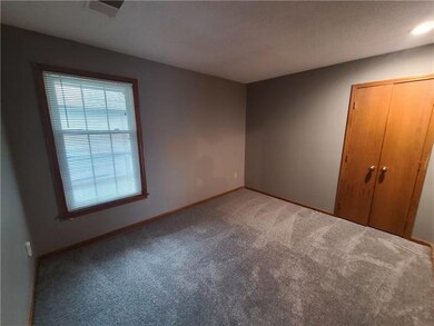 1301 NW Village Dr unit C, Blue Springs, MO 64015 - photo 7