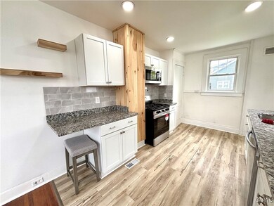 60 Swift St, Auburn, NY 13021 - photo 4