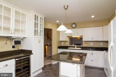 11916 Thurloe Dr, Lutherville Timonium, MD 21093 - photo 2