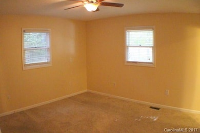 19 Ashwood Dr, Asheville, NC 28803 - photo 6