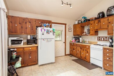 958 Greene Acres Rd S, Stanardsville, VA 22973 - photo 6