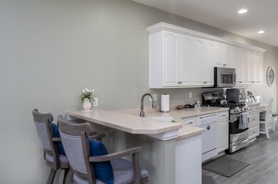 6149 McNaughten Grove Ln, Columbus, OH 43213 - photo 7