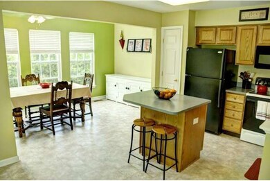 1250 Hunter Ln, Perkiomenville, PA 18074 - photo 3