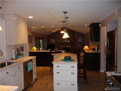 7263 Norman Rd, North Tonawanda, NY 14120 - photo 5