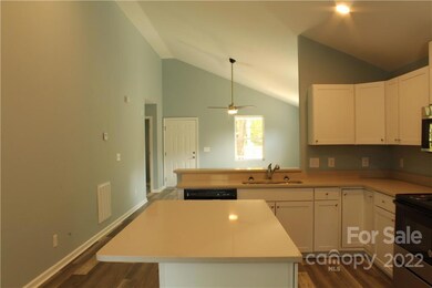 1414 Southridge St unit 8, Shelby, NC 28152 - photo 7