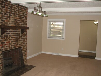 Living/Hearth Room