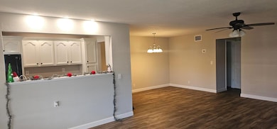 201 Manatee Ln unit C, Fort Pierce, FL 34982 - photo 3