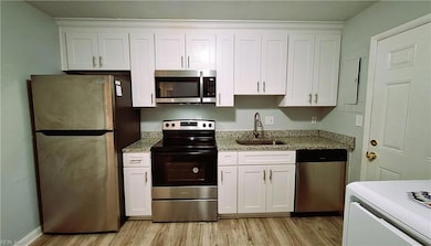 1327 Credle Rd unit B, Virginia Beach, VA 23454 - photo 2