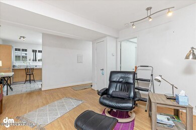 06-Living Room 20240419-DW-8646