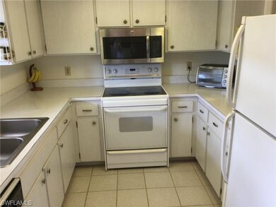 200 Valley Stream Dr unit 10, Naples, FL 34113 - photo 6