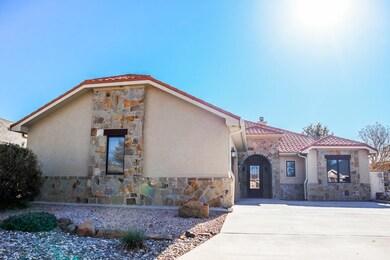 2029 Valleyview Dr, San Angelo, TX 76904 - photo 2