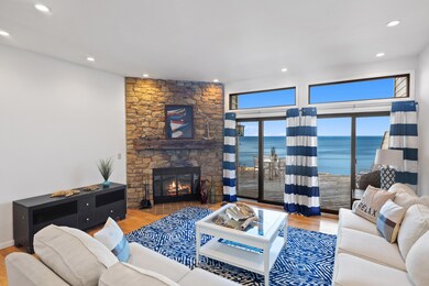 Living Room faces the lake