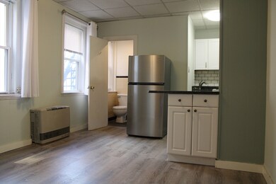 10 Henchman St unit 2M, Boston, MA 02113 - photo 2