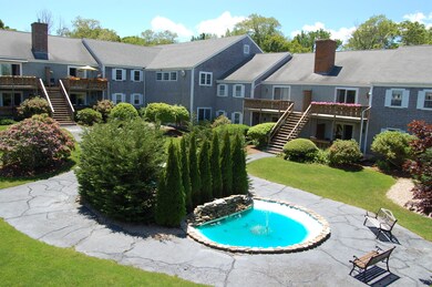 26 Bay Green courtyard