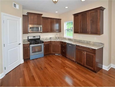 Kitchen/pantry