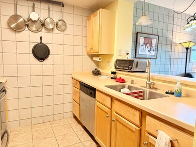 Richmond Terrace Condominiums unit 210, Appleton, WI 54911 - photo 5