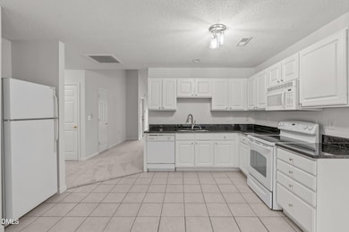 11211 Avocet Ln unit 104, Raleigh, NC 27617 - photo 5